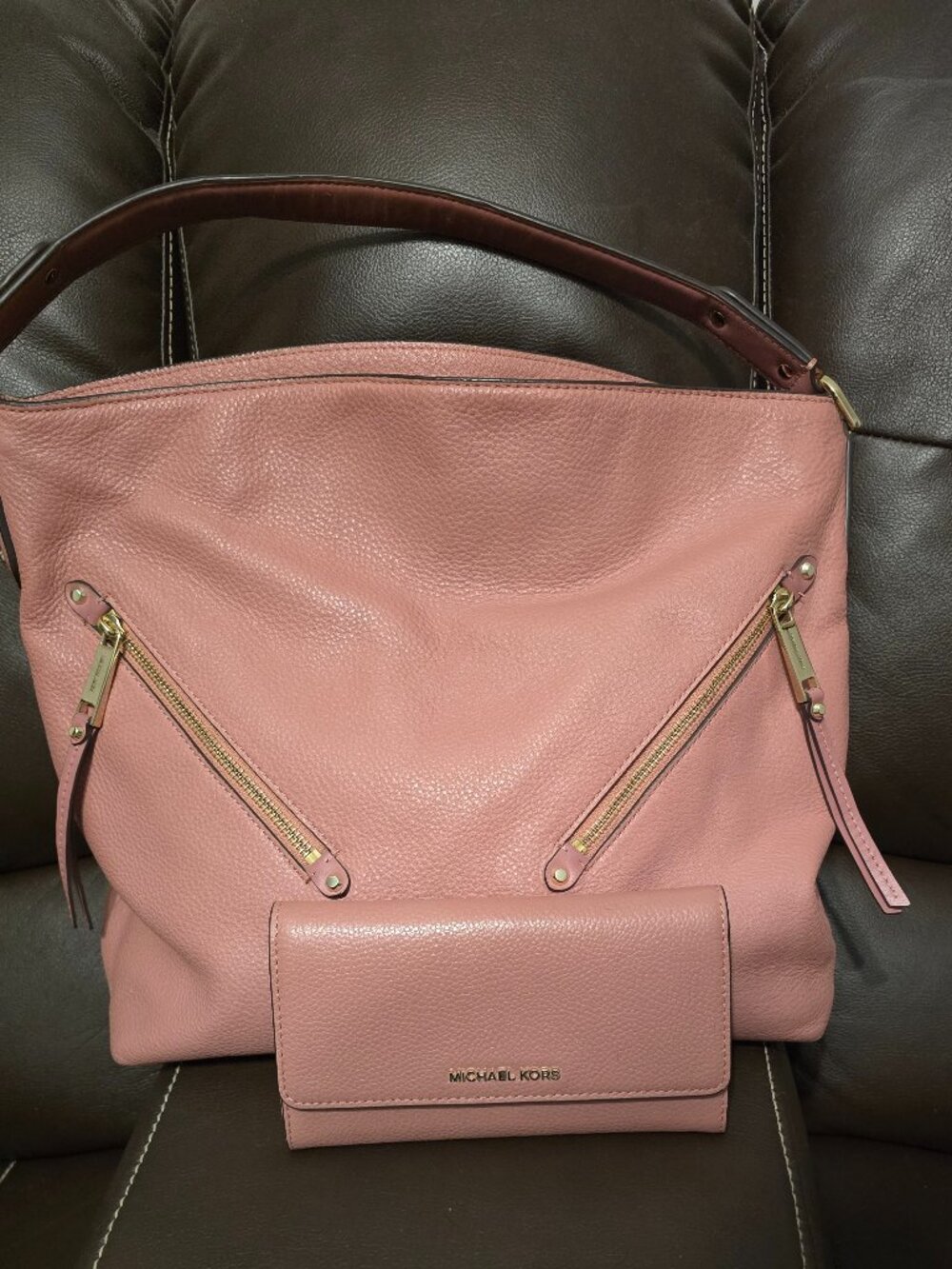 Michael Kors Evie hobo and matching wallet